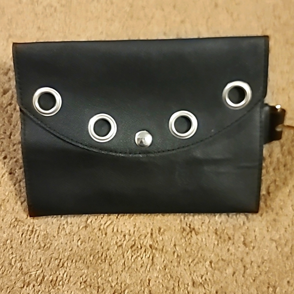 Women's black belt bag